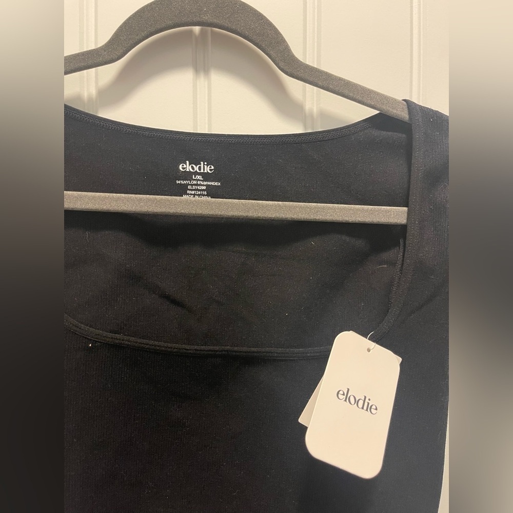 Elodie
Womens size Large
NWT
Black Women's Top - Picture 3 of 3